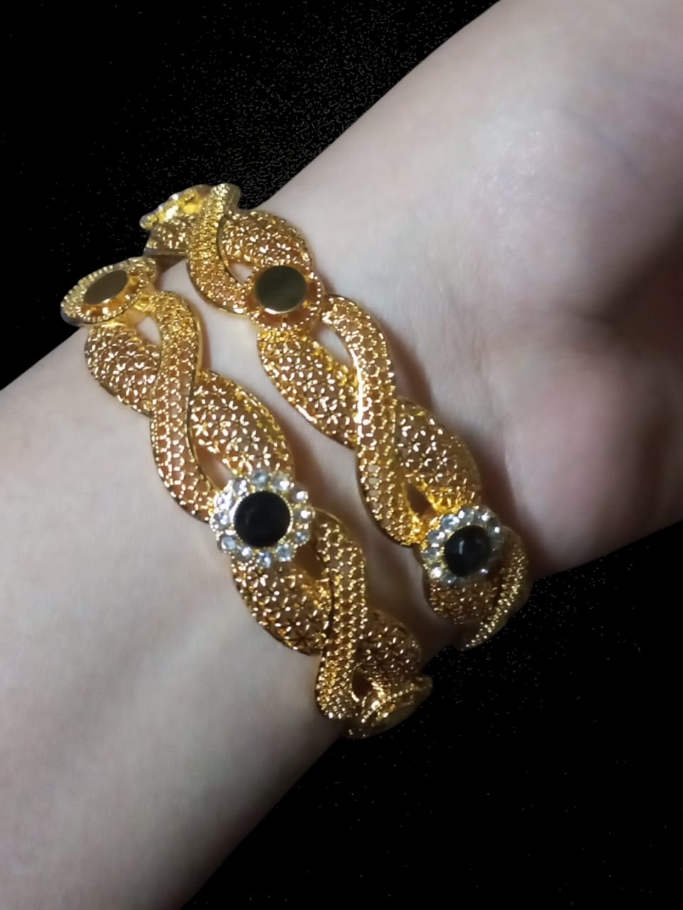 Veloura Bangle