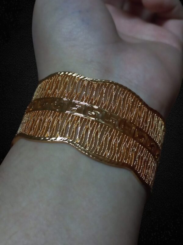 Aura Cuff