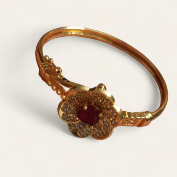 Nova Cuff